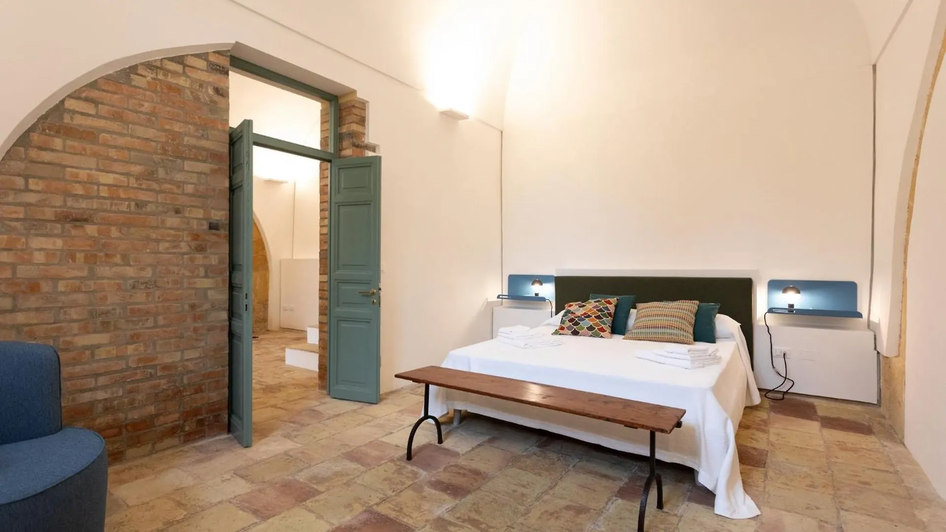 Ancient Arches - Charming House In Marsala Apartment