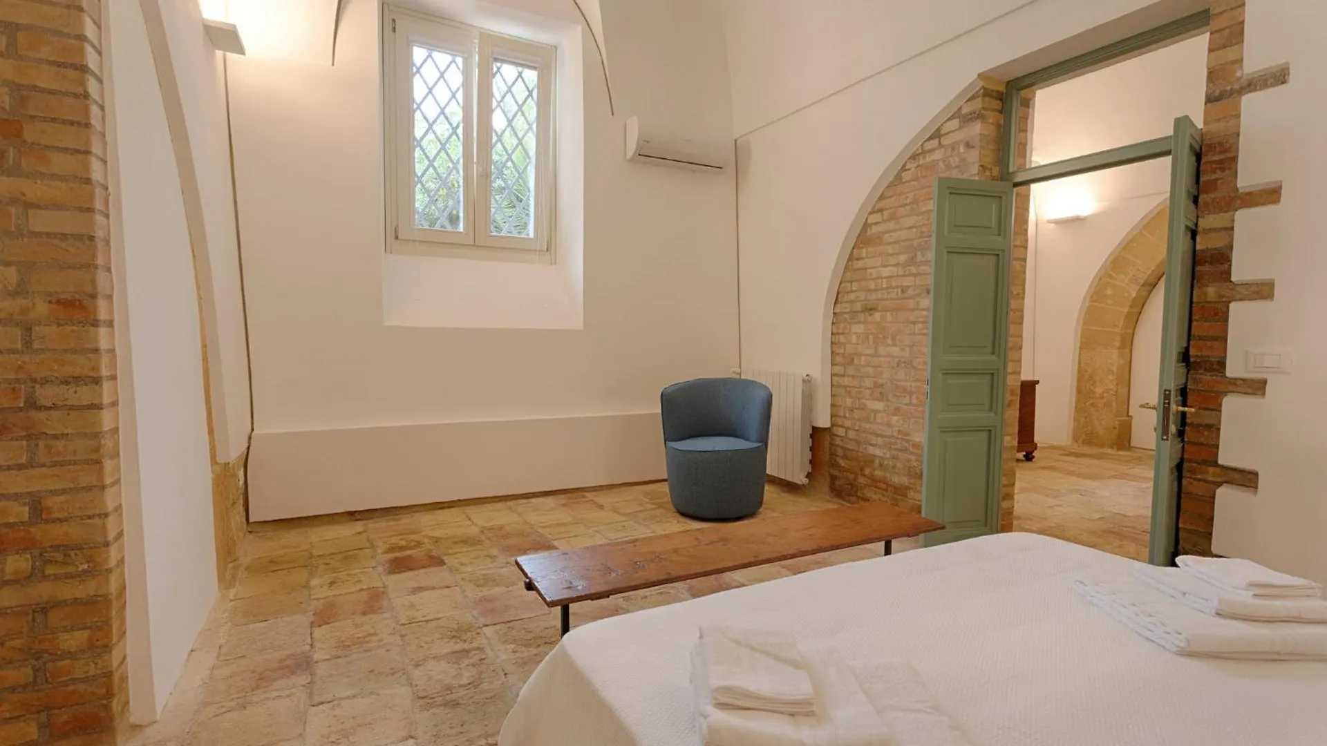 Ancient Arches - Charming House In Marsala Apartment