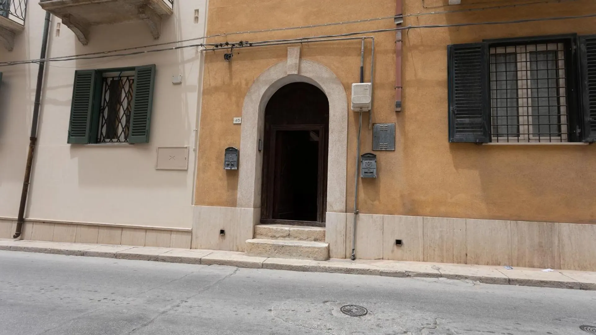 Ancient Arches - Charming House In Marsala Apartment