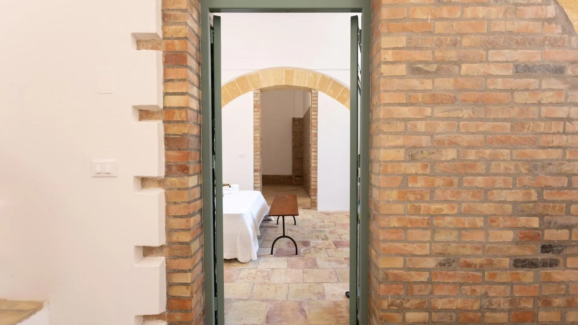 Ancient Arches - Charming House In Marsala Apartment